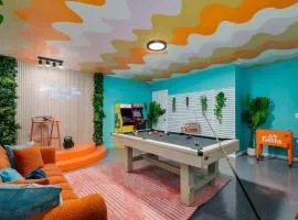 5 Mi to Beach Game Room with Karaoke Grill