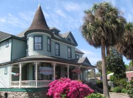 Pensacola Victorian Bed & Breakfast، فندق في بينساكولا