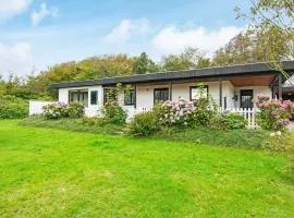 8 person holiday home in Struer-By Traum