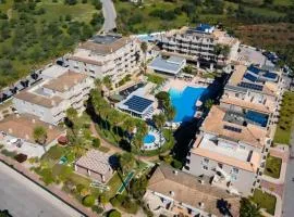 VPlaza Private Garage,Balcony&Pool View Flat