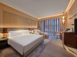 The Reserve Hotel Luoyang, Curio Collection By Hilton