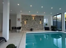 Sublime LOFT PISCINE Intérieure VERSAILLES