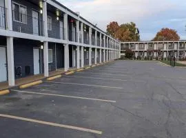 Days Inn by Wyndham Champaign/Urbana