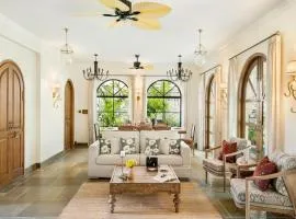 5BHK Lux Villa by Goaquarters Pool Butler Siolim