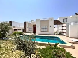 Dar May دار مي