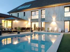 Ome sweet home, hotel with hot tubs in Laubressel