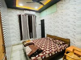 Paras guest house