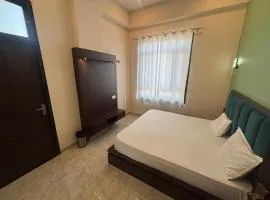 Hotel Narendar Palace