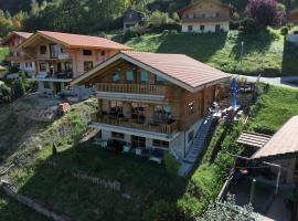 Log home Iseltwald near Interlaken with panoramic view, hotel u gradu Iseltwald