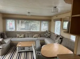 Happy Days Caravan Park - Lovely Spacious 3 Bed Caravan