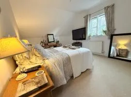 Silsoe Cottage B&B - Woodland View Room