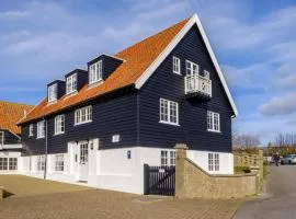 3 Truman Lodge - A seafront apartment in #Thorpeness - Close to beach, famous Thorpeness Meare, Thorpeness Golf Club and Country Club - #Aldeburgh - Managed by Aldeburgh Coastal Cottages