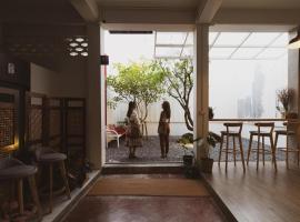 Sirichai Design Hotel, хотел в Ban Laem Muang