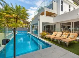 Tenterfield Beachfront Luxury 4 Bedroom Holiday Home