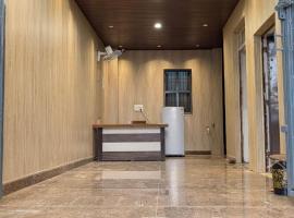 Hotel Moonlight, hotel en Chhatikara