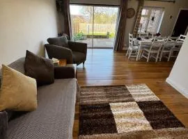 Spacious 3BR Home in Maidstone Sleeps 8
