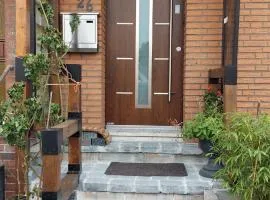 Möbliertes Haus mit Garten im Herzen von Moers