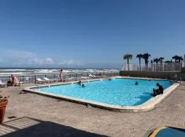 Single, Double or Quad Oceanview Studios - Direct Beach Access, Oceanfront Pool & Tiki