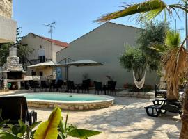 Olea Apartments, hotel di Potos