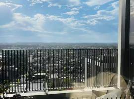 Calm and Cozy Private Room Merrylands Sydney, hotel a Merrylands