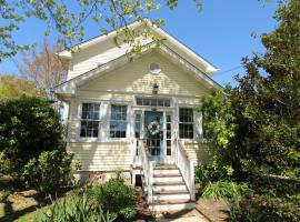 The Duck Pond Cottage, khách sạn ở Cape May