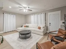 Walk To TCU-Boutique-Sleeps 6-2 King Beds