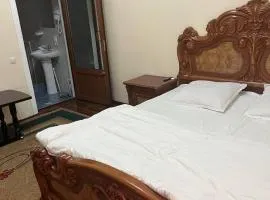 ZARIN Guest Hause B&B