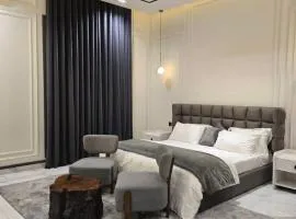 Divine Lodges F-7