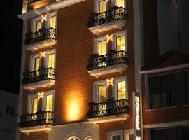 Mervin Hotel, hotel en Krujë