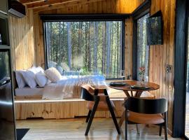 Cabana Vale Rio Ferro com banheira e vista incrível, hotel en Benedito Novo