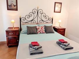 Joseph 2, Charming Retreat with park views and close to the airport, viešbutis mieste Siġġiewi