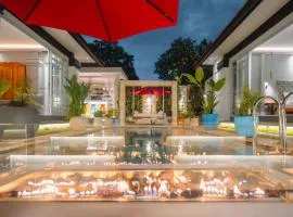 Villa Xxtra - Luxury 4BR Villa - Sauna, Bar & Cold Plunge