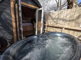 Ash Cabin with Hot Tub