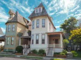 210 Congress House