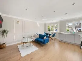 3bed House in Ruislip By ARP Homes, Driveway Parking and Garden