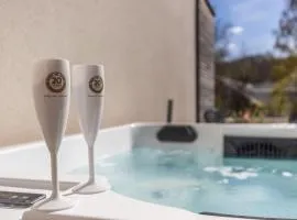 Le Chêne Doré Appartement cosy Jacuzzi Privé accès à pieds centre touristique