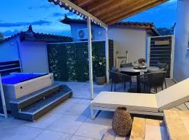 Blue Topaz cottage Mini pool Spa