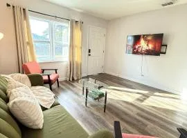 Pinellas Apartment near beach and shopping plazas