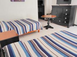 Hotel Catalina, готель у місті Торреон