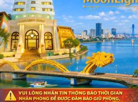 Moonlight Hotel & Suites - City Center Views, Han River and Dragon Bridge, hotel v destinácii Da Nang