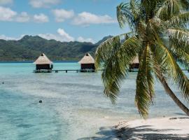 Vahine Private Island โรงแรมในTahaa