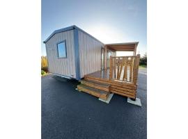 Caravan Bredene on the coast, hotel i Bredene