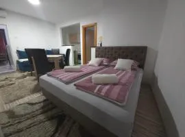 Guest House Nana