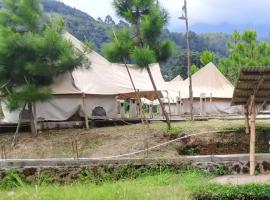 Lembah Darwis, hotel di Gunungpicung