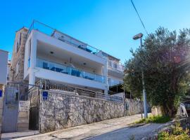 Apartments Niko, отель в Цавтате