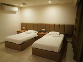 Hotel Shubham Prestige: Surūrnagar şehrinde bir otel