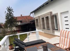 Ladislaus Garden Suites, hotel u gradu Cegled