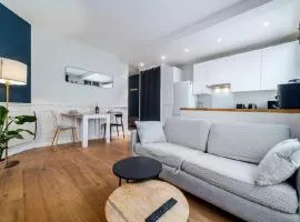 Elegant 2BR Metro Close to Paris