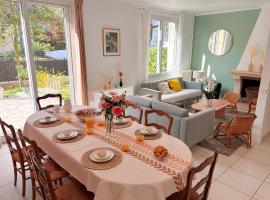 Maison familiale au Vésinet, calme et proche Paris, Hotel in Le Vésinet