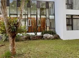 愛黏在一起設計師民宿 Lovers BNB